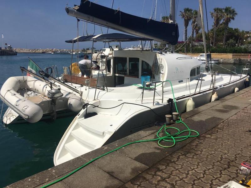 Book yachts online - catamaran - Lagoon 380 - Per Caso - rent