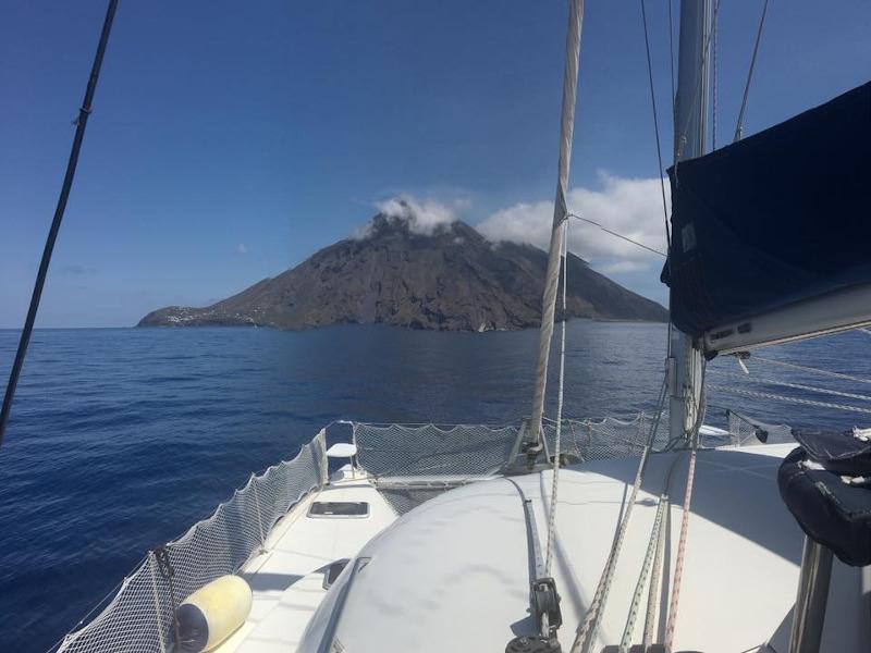 Book yachts online - catamaran - Lagoon 380 - Per Caso - rent