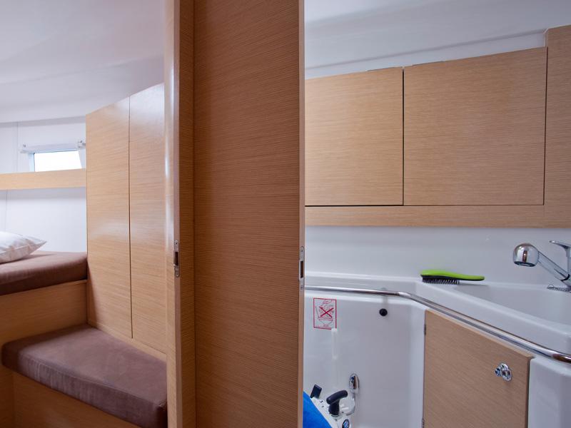 Book yachts online - sailboat - Elan 444 Impression - PAULA - rent