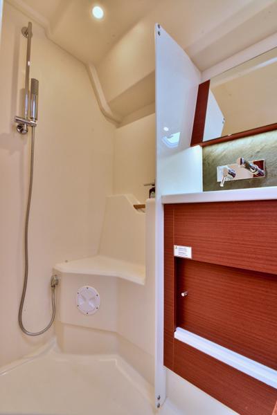 Book yachts online - sailboat - Hanse 458 - EMPRESS - rent
