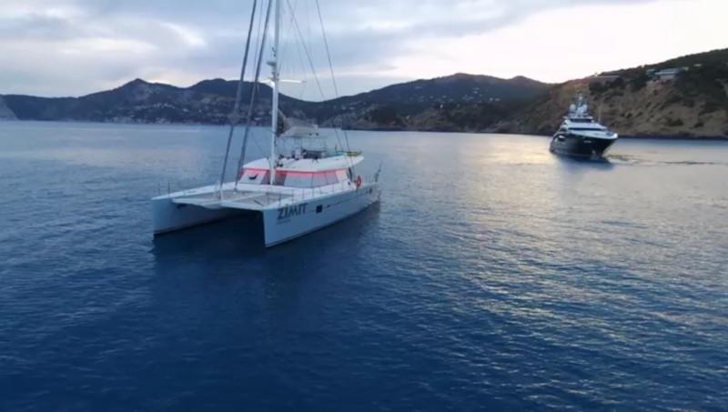 Book yachts online - catamaran - Sunreef 62 - Zimit - rent