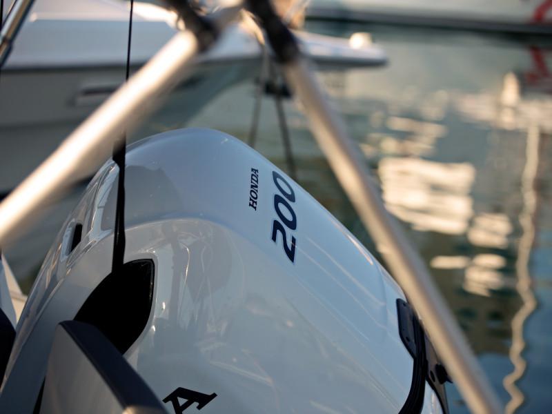 Book yachts online - motorboat - Merry Fisher 795 - Vito - rent