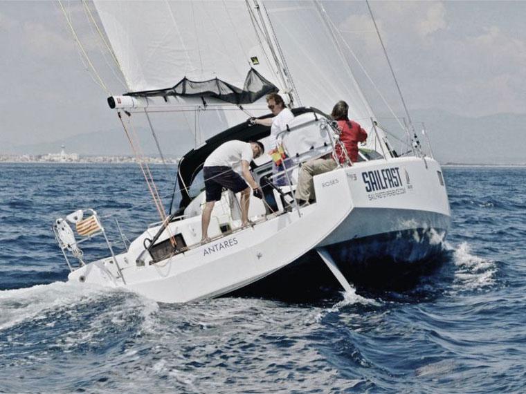Book yachts online - sailboat - Pogo 36 - Antares - rent