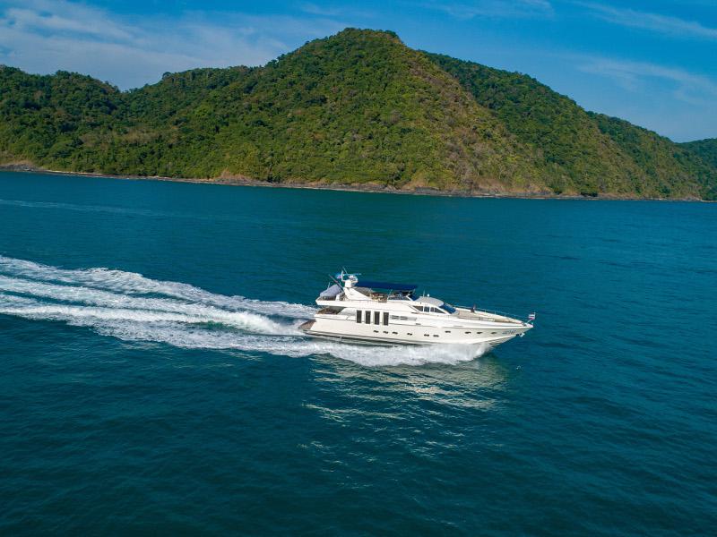 Book yachts online - motorboat - Posillipo Technema 82 - Say Yes - rent