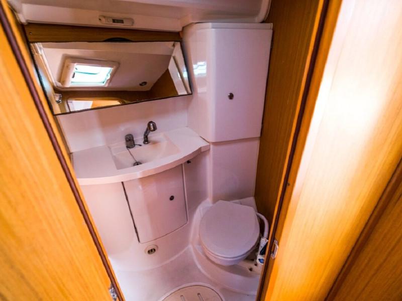 Book yachts online - sailboat - Sun Odyssey 42 i - Deneb - rent