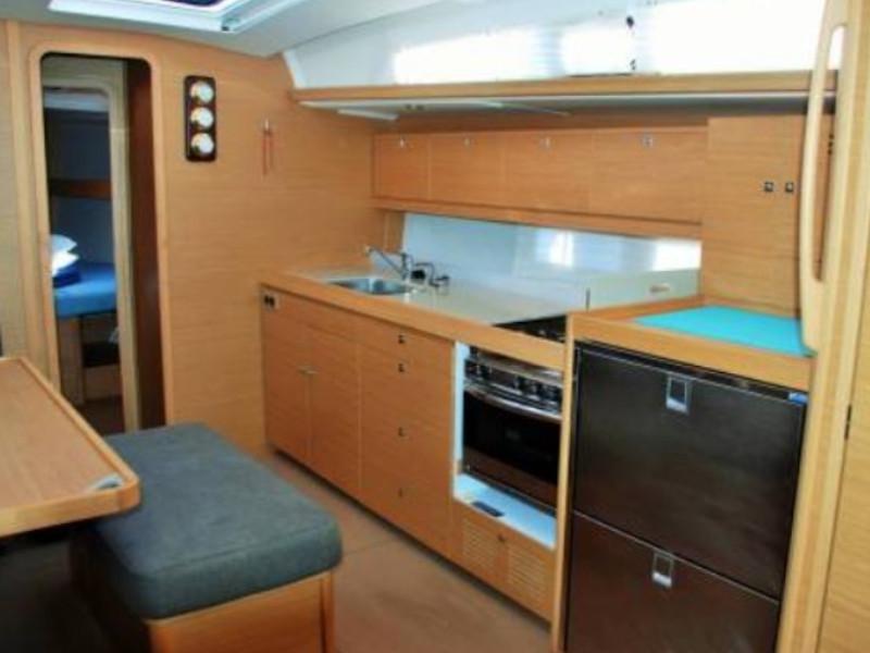 Book yachts online - sailboat - Dufour 460 Grand Large - Esmeralda - rent