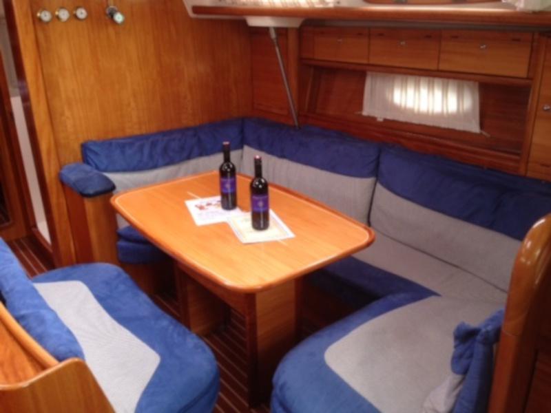 Book yachts online - sailboat - Bavaria 46 - Shanti Blu - rent