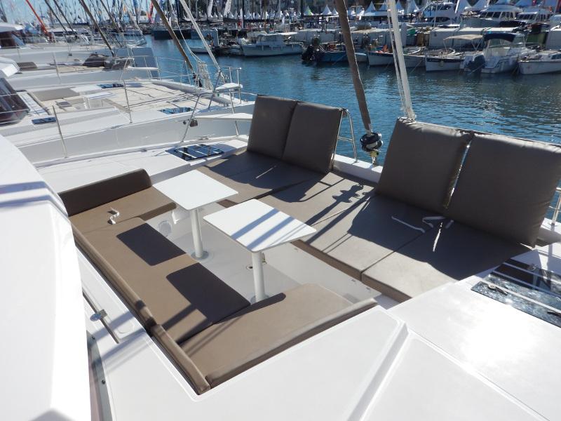 Book yachts online - catamaran - Bali 4.1 - Helena - rent