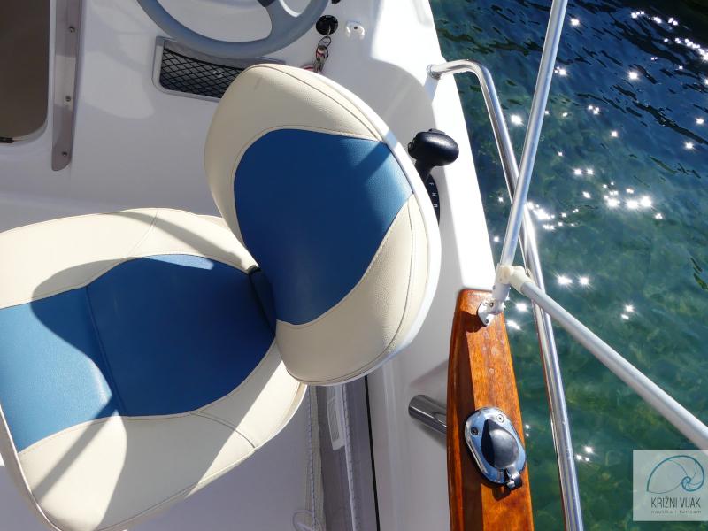 Book yachts online - motorboat - Passport 430 cabin - no name - rent