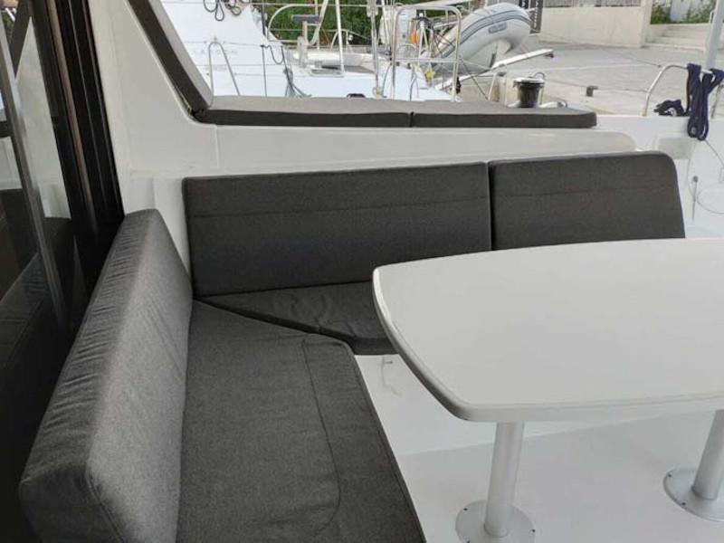Book yachts online - catamaran - Lagoon 42 - Ulysses - rent