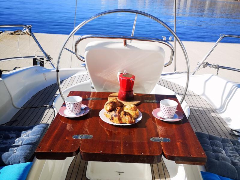 Book yachts online - sailboat - Bavaria 32 - Andromeda - rent