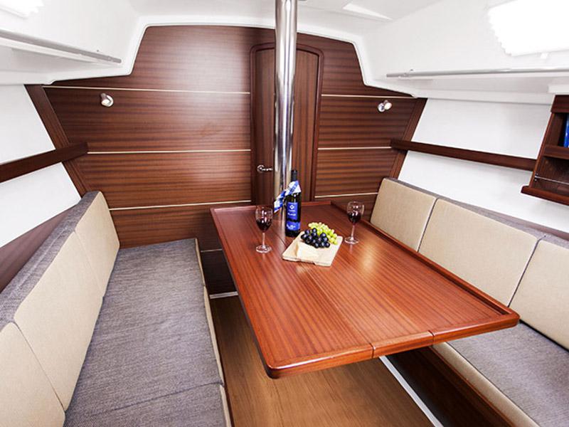 Book yachts online - sailboat - Delphia 31 - LAST MINUTE  - rent