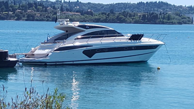 Book yachts online - motorboat - Princess V53 - Princess - rent