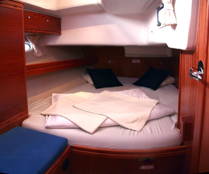 Book yachts online - sailboat - Bavaria 46 C - MH 18 - rent