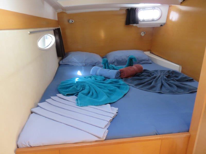 Book yachts online - catamaran - Mahé 36 - Chris Eden - rent