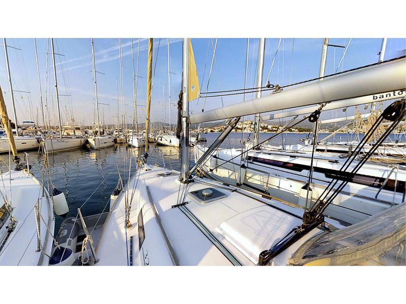 Book yachts online - sailboat - Dufour 325 Grand Large - Alma R  - rent