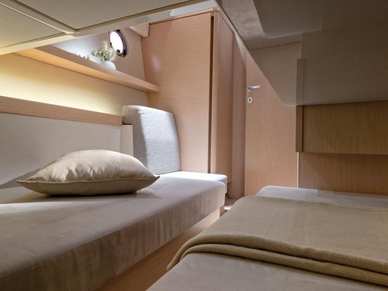 Book yachts online - motorboat - Greenline 39 - MAR - rent