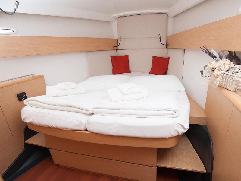 Book yachts online - sailboat - Beneteau First 45 - Carmenta - rent