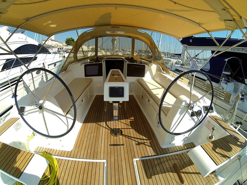 Book yachts online - sailboat - Dufour 382 GL - Gapigno II - BT - rent