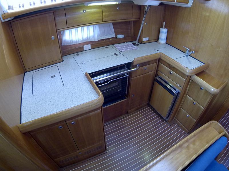 Book yachts online - sailboat - Bavaria 46 Cruiser - Cvita - BT - rent