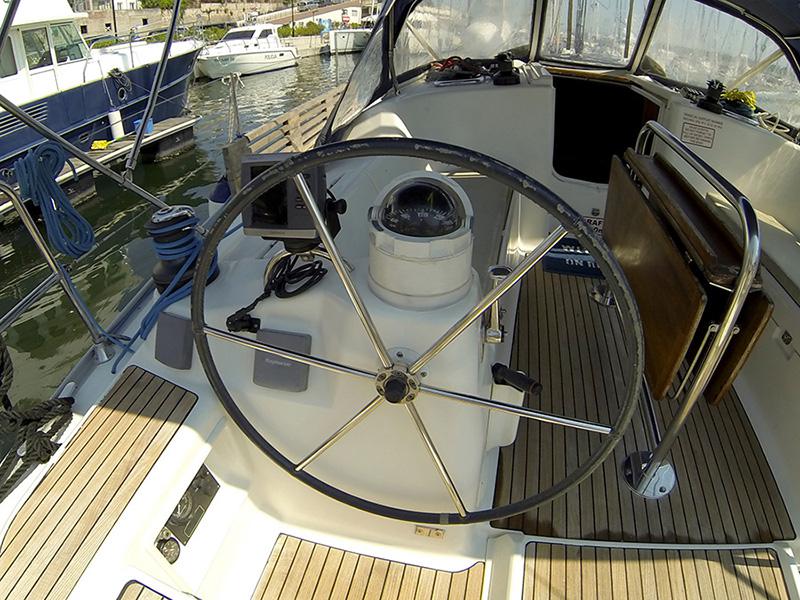 Book yachts online - sailboat - Dufour 385 GL - Frodo - rent