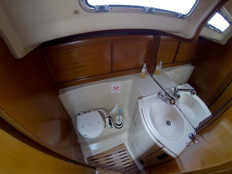Book yachts online - sailboat - Grand Soleil 40 - Šjor (Main sail 2016, Genoa 2018) - rent