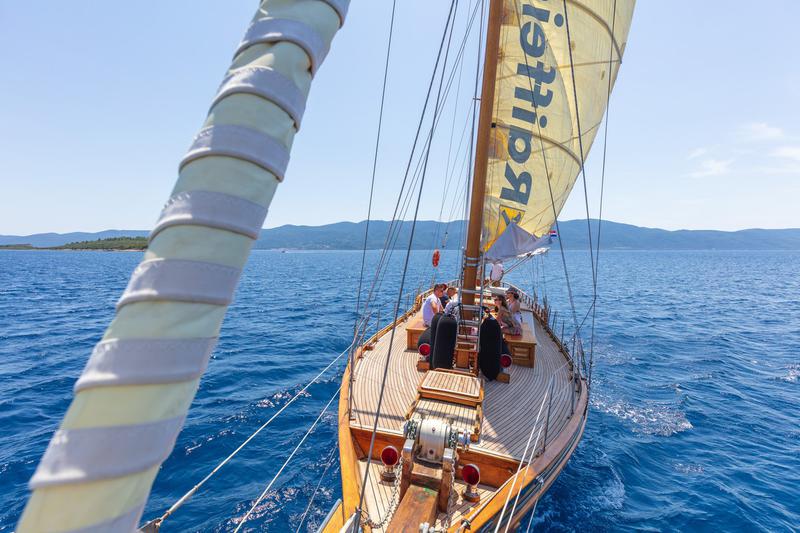Book yachts online - other - Providenca - Providenca - rent