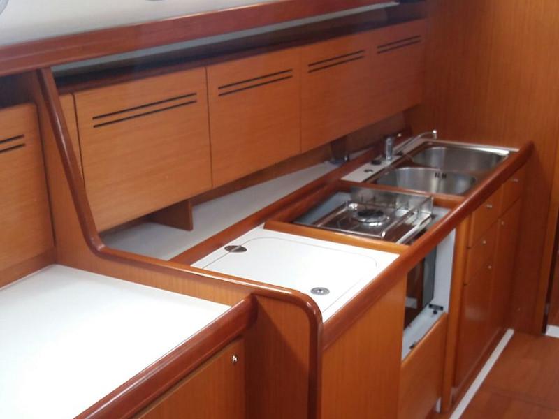 Book yachts online - sailboat - Beneteau Cyclades 43.3 - Pucci - rent