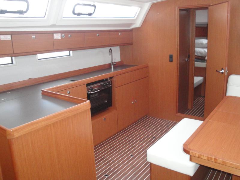 Book yachts online - sailboat - Bavaria Cruiser 46 (8+2 berths) - Giulia - rent