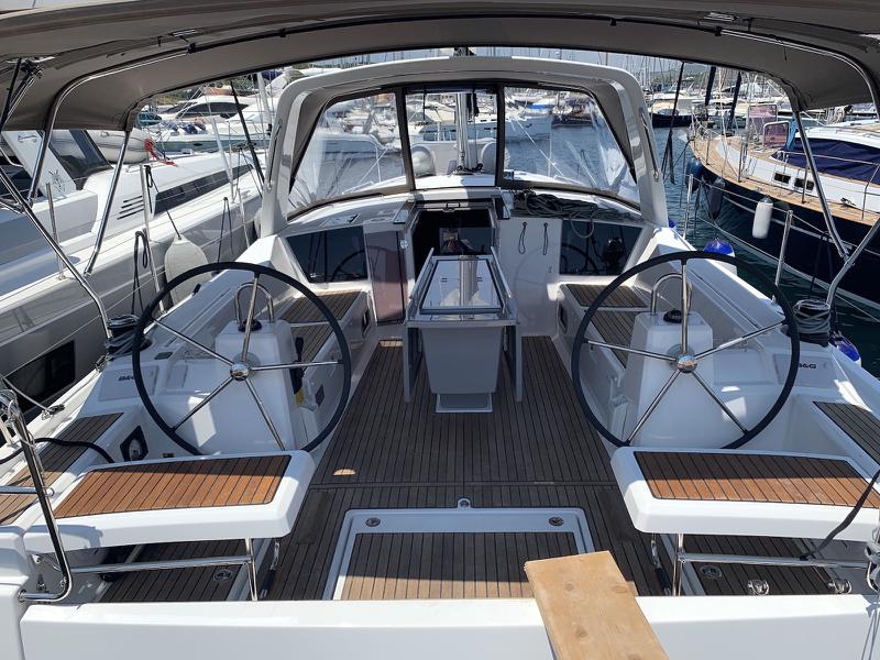 Book yachts online - sailboat - Oceanis 41.1 - Iris - rent