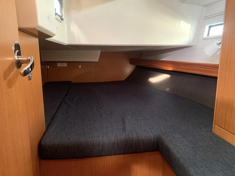 Book yachts online - sailboat - Bavaria Cruiser 41 Erato - Erato - rent