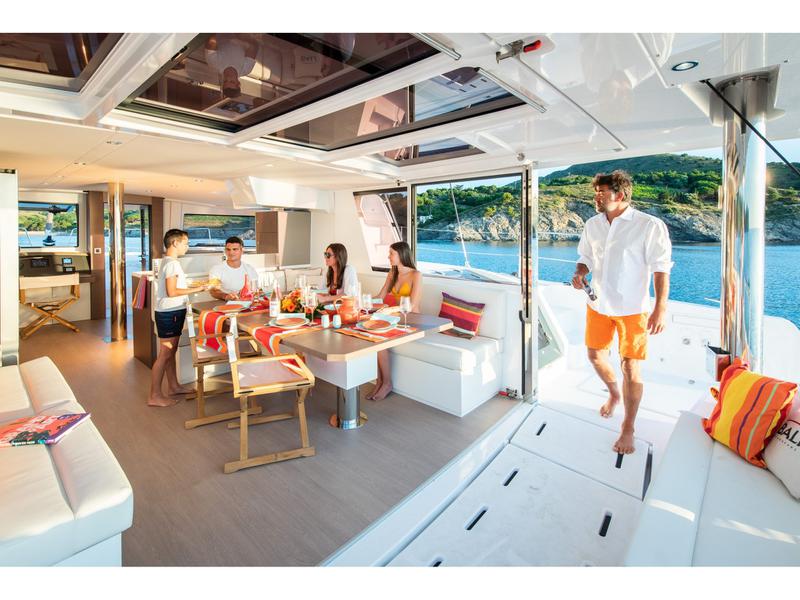 Book yachts online - catamaran - Bali 4.8 - TITAN - rent