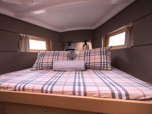 Book yachts online - sailboat - Oceanis 38 (3 cabins) - Salsa - rent