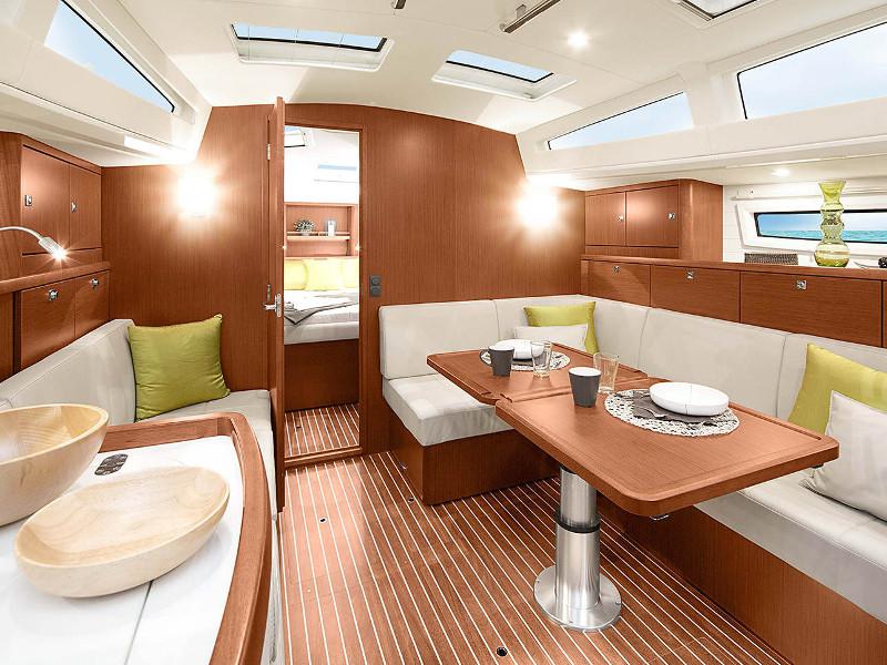 Book yachts online - sailboat - Bavaria Vision 42 - EC- 42V-14-F - rent