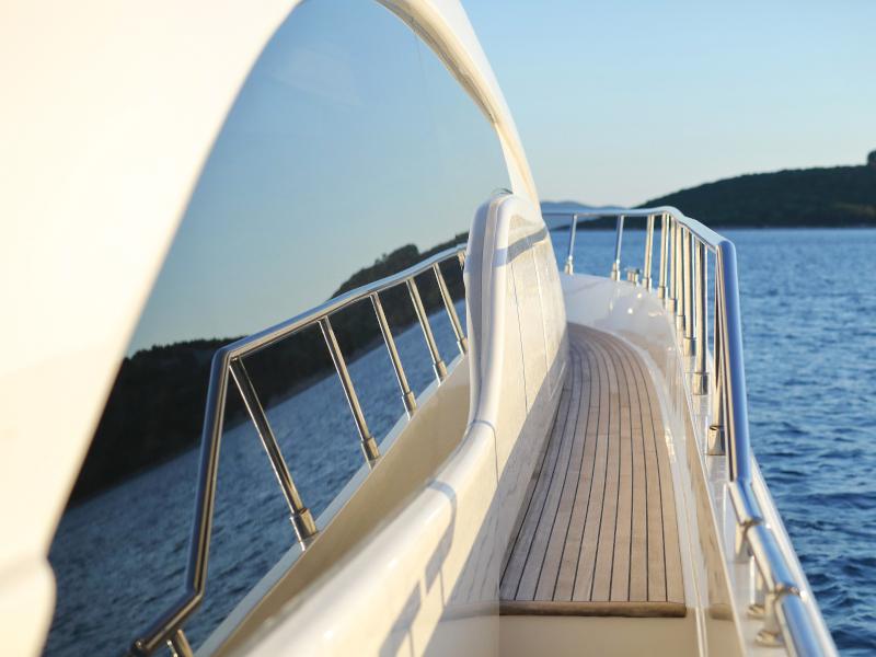 Book yachts online - motorboat - Ferretti 681 - DOMINIQUE - rent