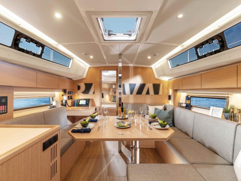 Book yachts online - sailboat - Bavaria C42 - Seaduction - rent