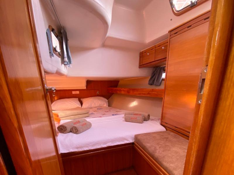 Book yachts online - sailboat - Bavaria 46 - Esperanza - rent