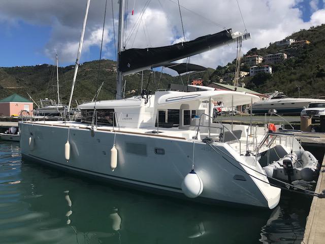 Book yachts online - catamaran - Lagoon 450  Flybridge - PAULA - rent