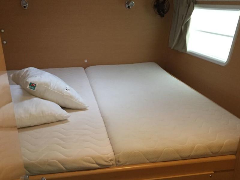 Book yachts online - catamaran - Lagoon 380 - Sevilla_DB - rent