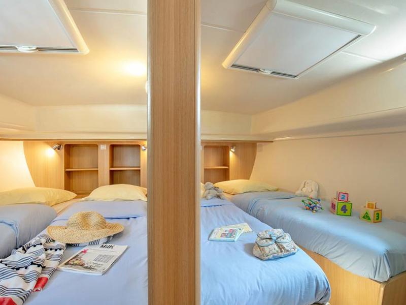 Book yachts online - motorboat - Octo Fly C - BERLIN DE - rent