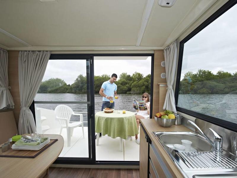 Book yachts online - motorboat - Sedan Primo - TEUPITZ DE - rent
