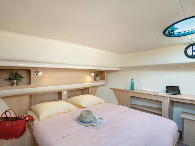 Book yachts online - motorboat - Sixto Fly C - LUTZELBOURG FR - rent
