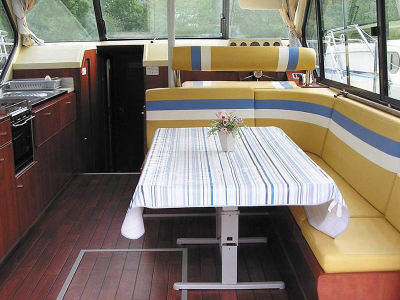 Book yachts online - motorboat - Sedan 1000 - KOBLENZ DE - rent