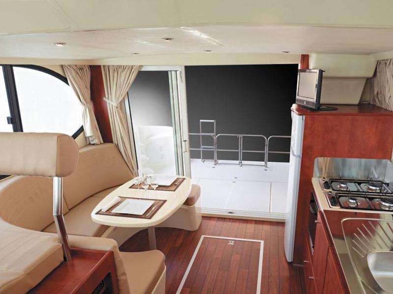 Book yachts online - motorboat - Estivale Quattro S - LORENTZEN FR - rent