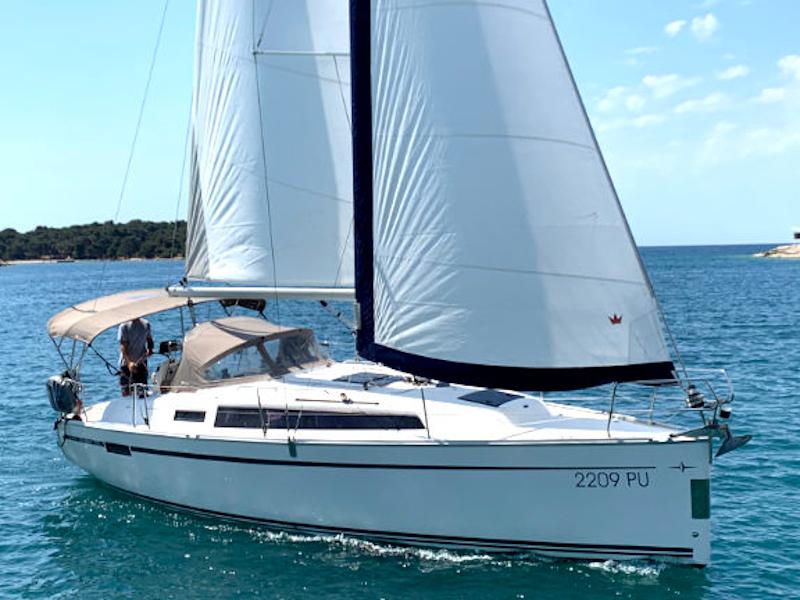 Book yachts online - sailboat - Bavaria Cruiser 33 - Chili - rent