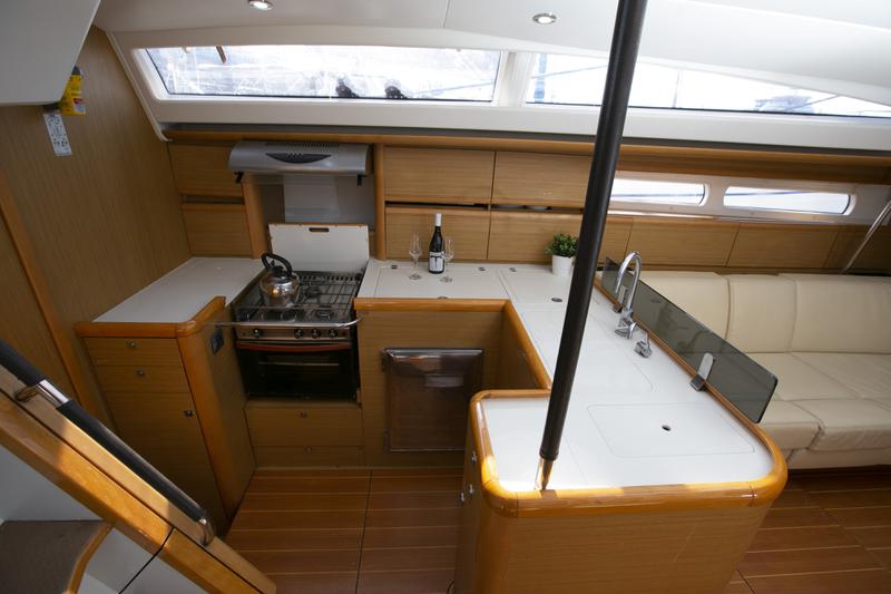 Book yachts online - sailboat - Jeanneau 57 - Messenger - rent