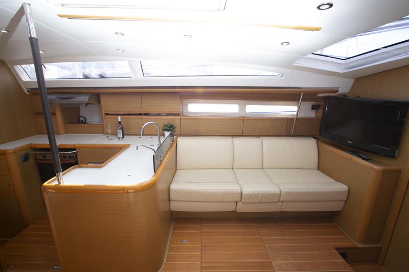 Book yachts online - sailboat - Jeanneau 57 - Messenger - rent