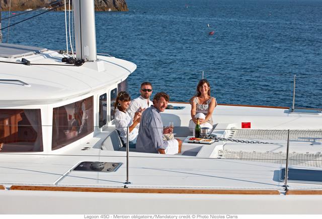 Book yachts online - catamaran - Lagoon 450  Flybridge - Cidici - rent
