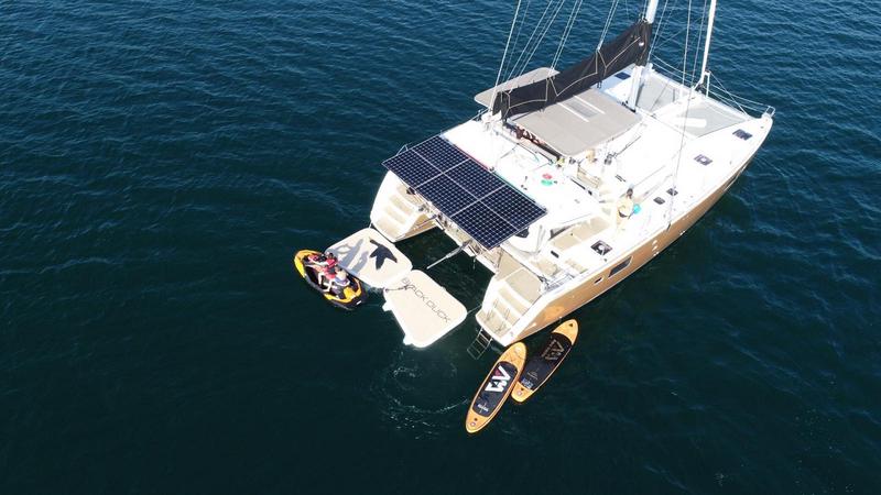 Book yachts online - catamaran - Lagoon 450 - Black Duck - rent