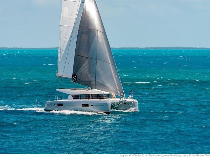 Book yachts online - catamaran - Lagoon 42 owner version - Ocean Pearl - rent